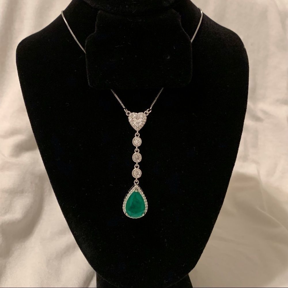 🌹Platinum Plated CZ Water Drop Pendant - Picture 2 of 8